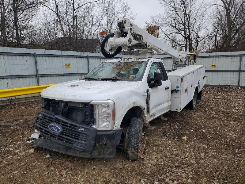 2025 Ford F550 Super Duty Bucket Truck
