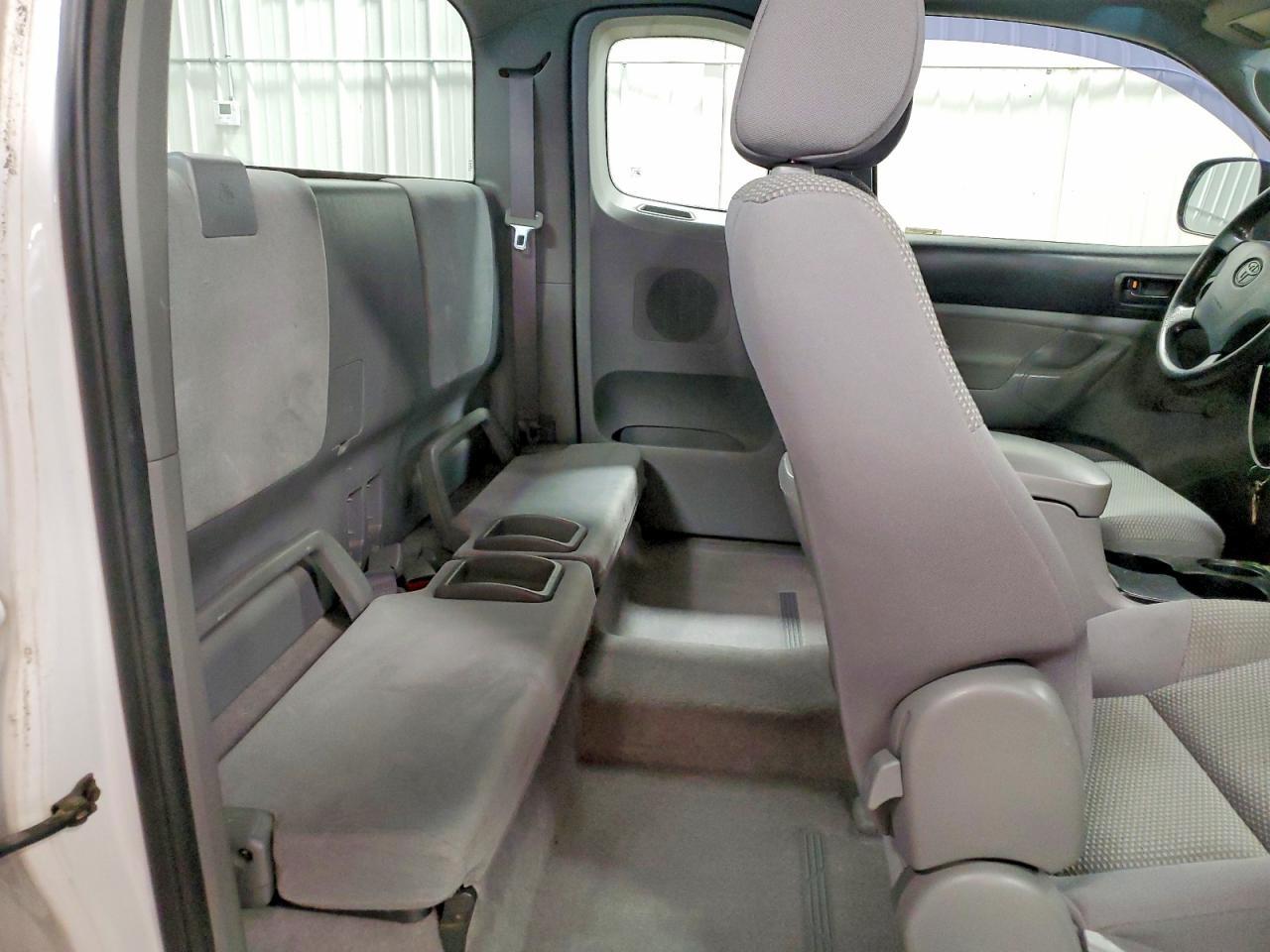 2005 Toyota Tacoma Base
