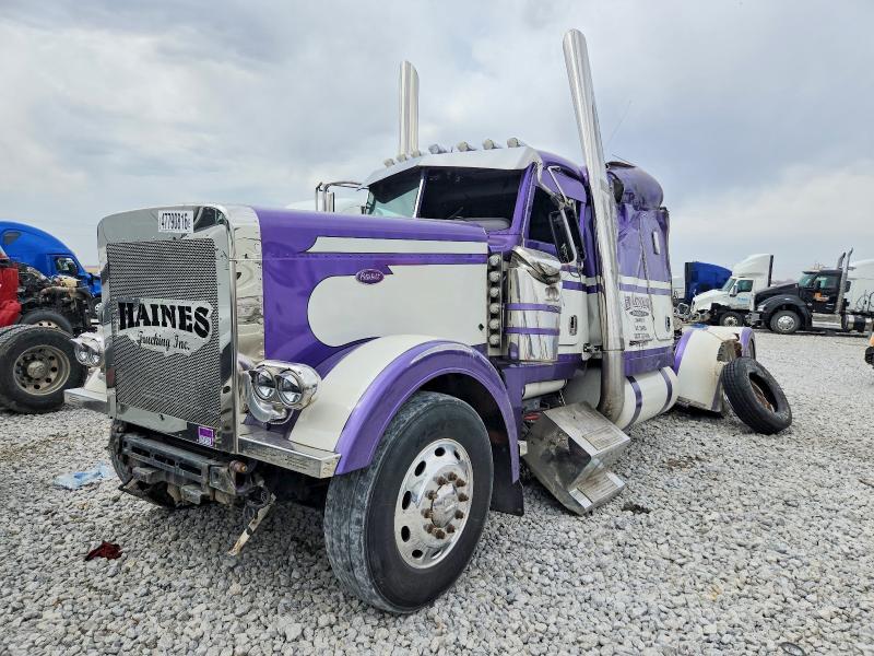 2017 Peterbilt 389 Semi Truck