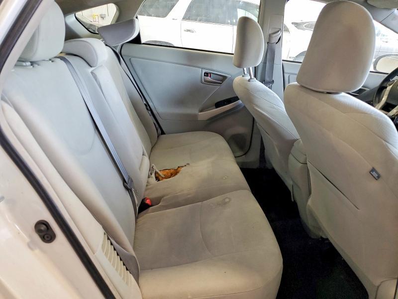 2014 Toyota Prius two