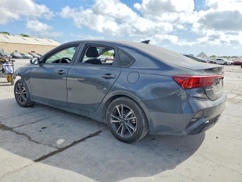 2023 KIA Forte lxs