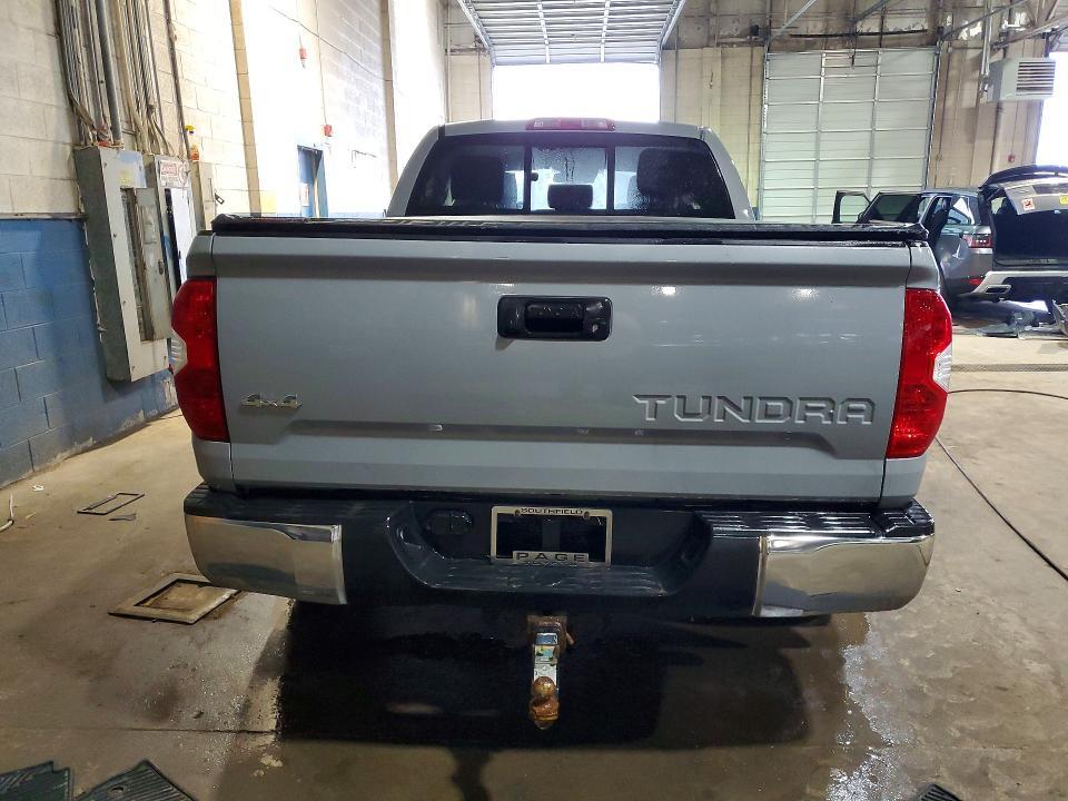 2018 Toyota Tundra SR5