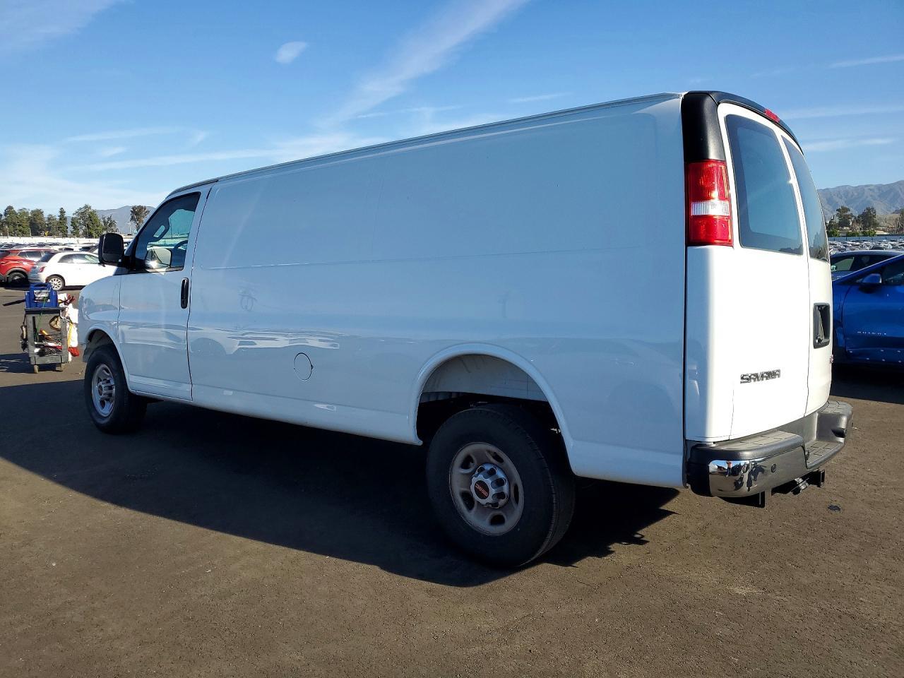 2025 GMC Savana G3500 Delivery Van