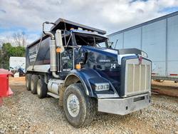 Salvage trucks for sale at Tanner, AL auction: 2006 Kenworth Construction T800