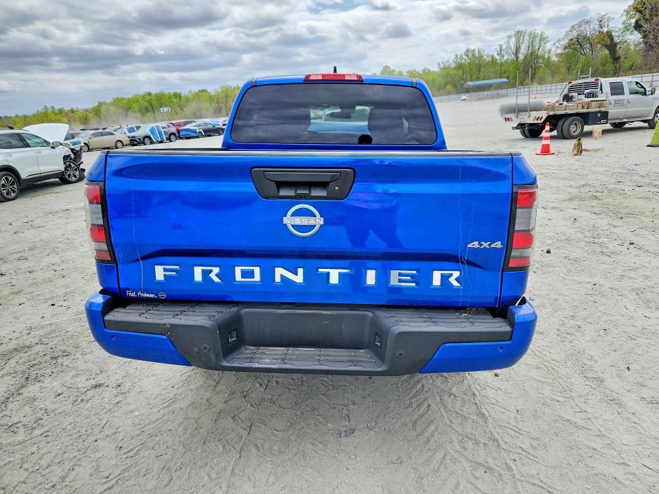 2025 Nissan Frontier SV