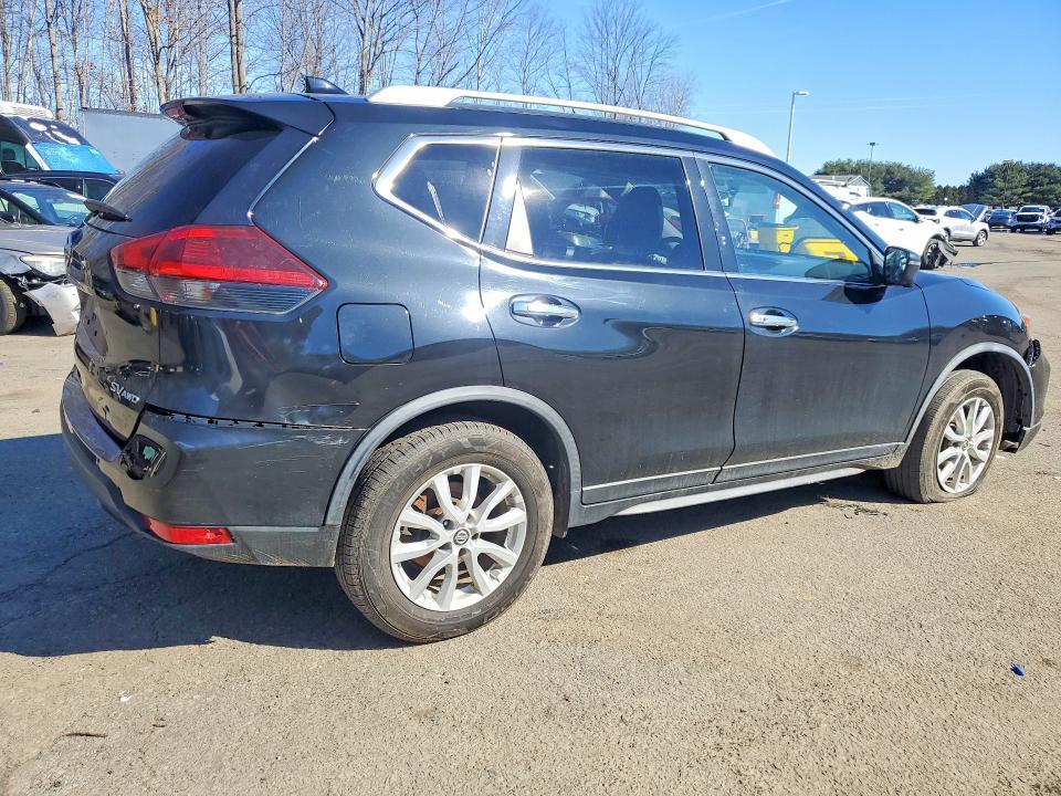 2018 Nissan Rogue sv