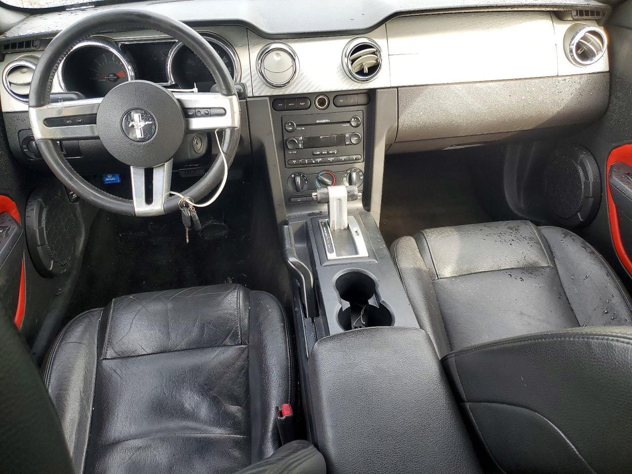 2006 Ford Mustang