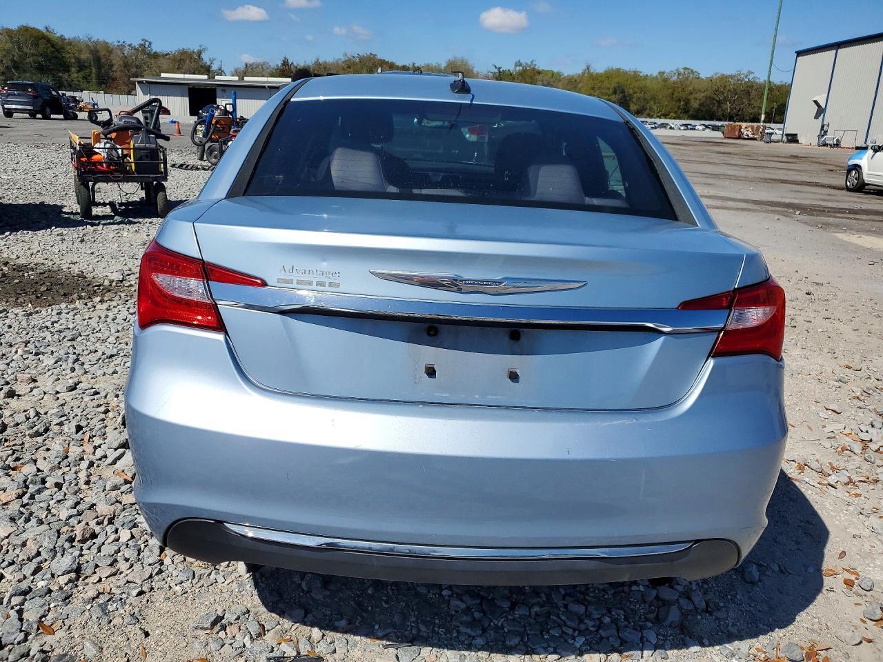 2012 Chrysler 200 Touring