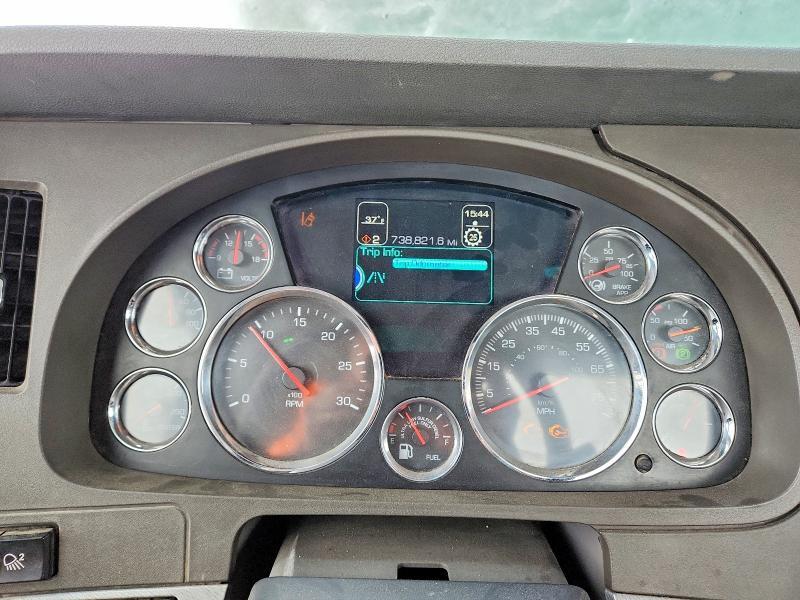 2016 Kenworth T680 Semi Truck