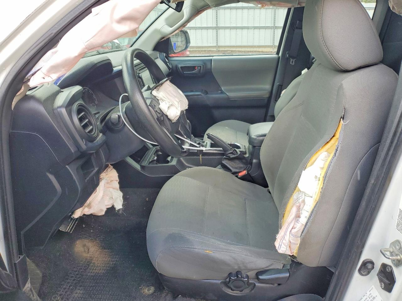 2016 Toyota Tacoma SR