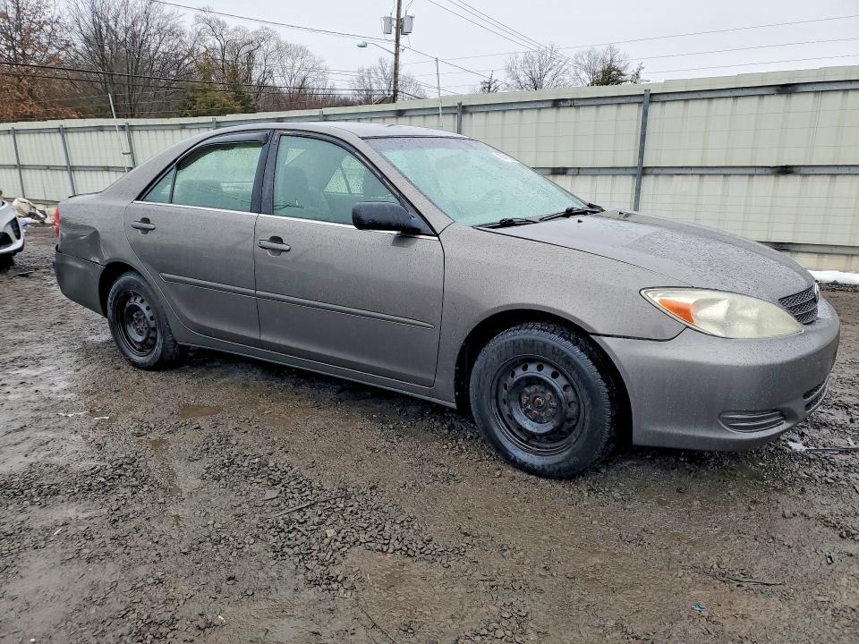 2003 Toyota Camry le