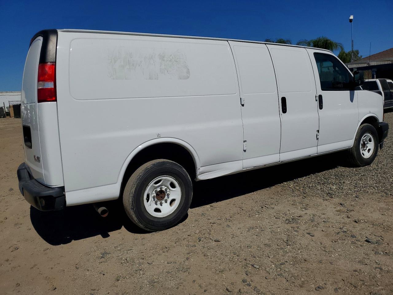 2017 GMC Savana 2500 Cargo Delivery Van