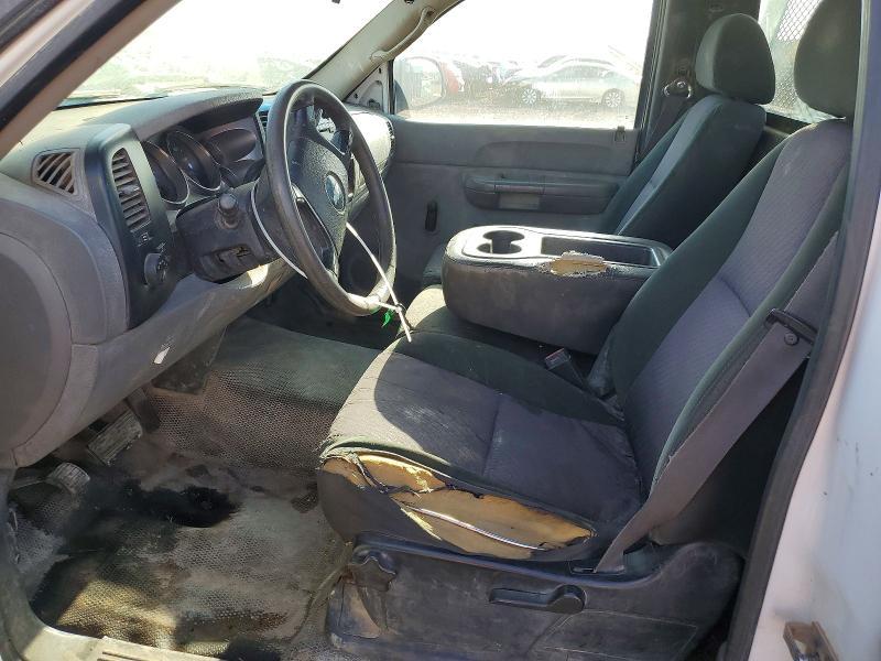 2009 Chevrolet Silverado Flatbed Truck