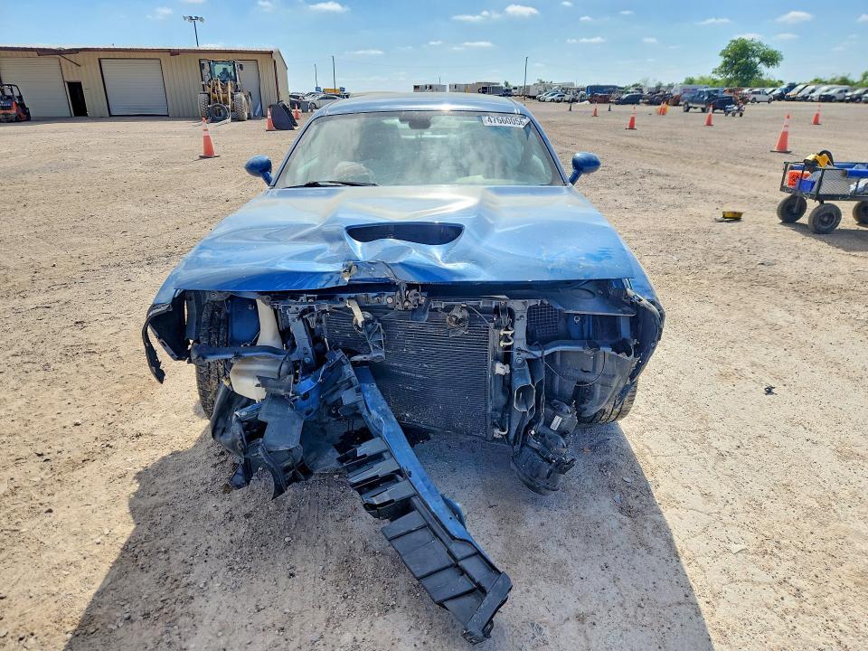 2022 Dodge Challenger r