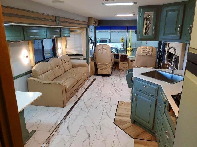 2004 Frht Chasis