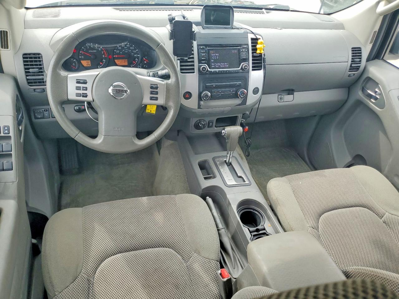 2015 Niss Frontier sv