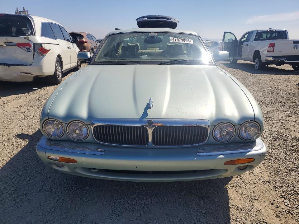 2001 Jaguar XJ8