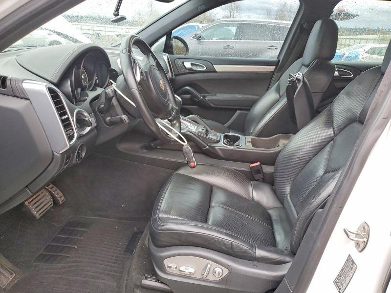 2013 Porsche Cayenne gts