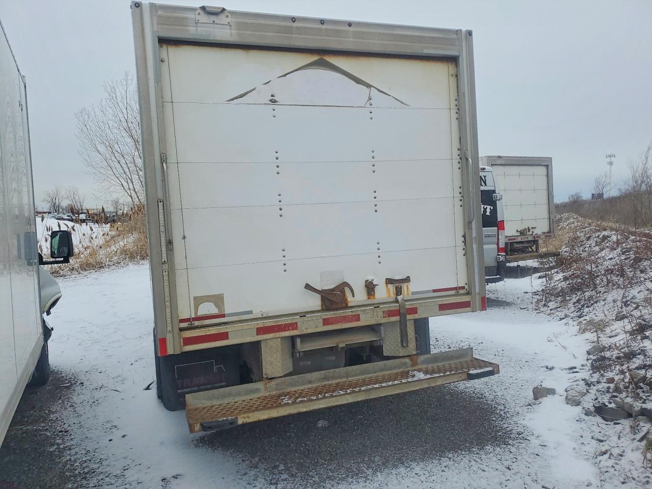 2015 Ford Econoline E450 Super Duty Cutaway Van