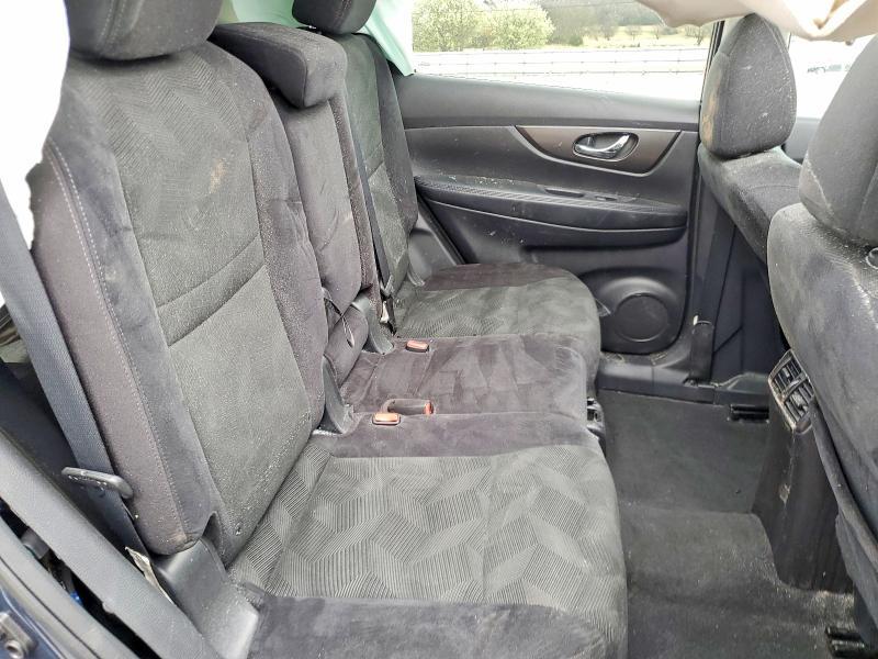 2015 Nissan Rogue sv