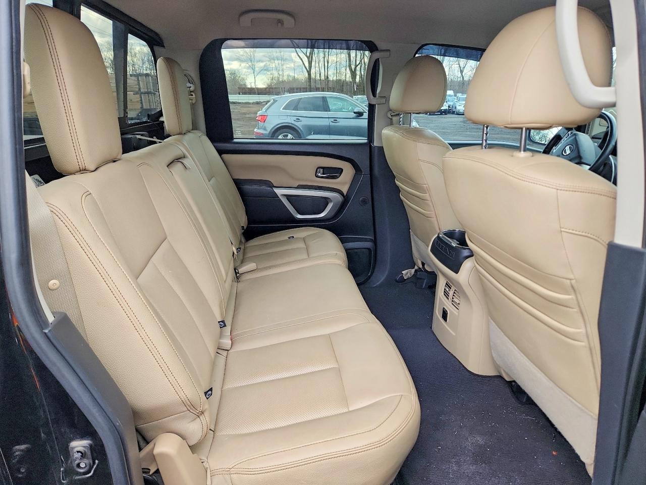2017 Nissan Titan SL