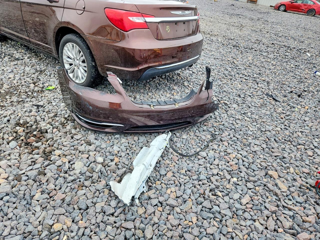 2013 Chrysler 200 lx