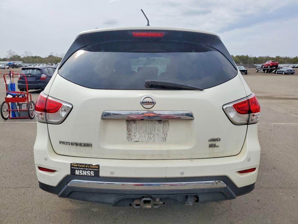 2013 Nissan Pathfinder s