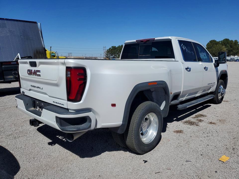 2024 GMC Sierra K3500 Denali
