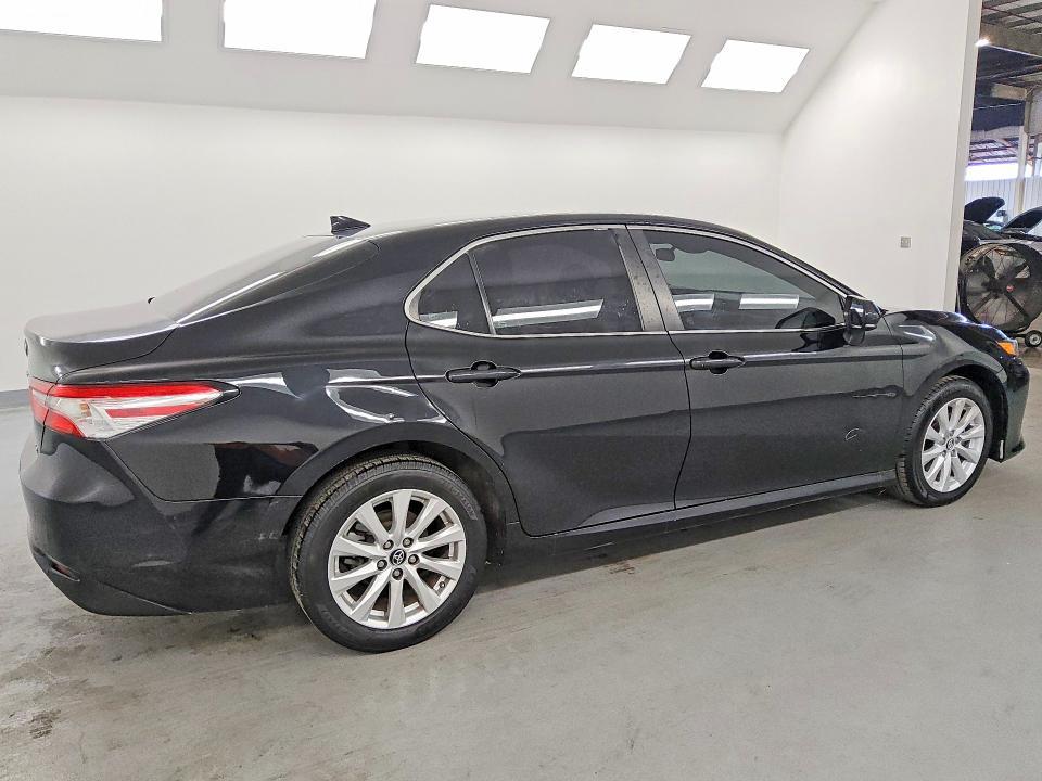 2019 Toyota Camry le