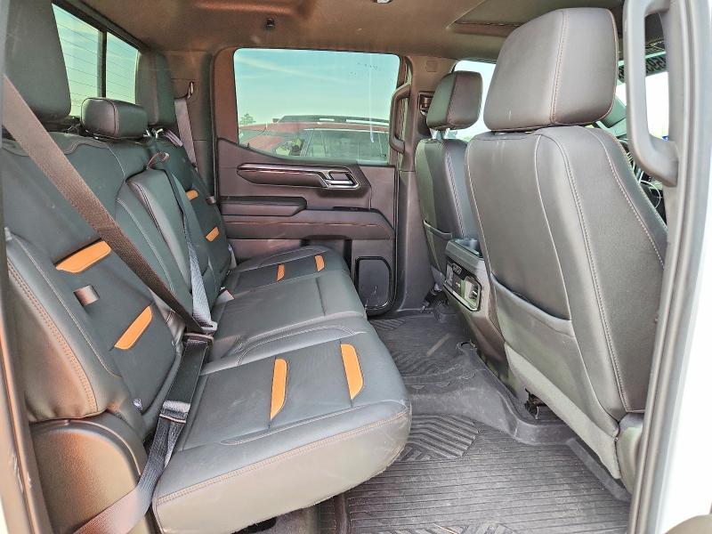 2022 GMC Sierra K1500 AT4