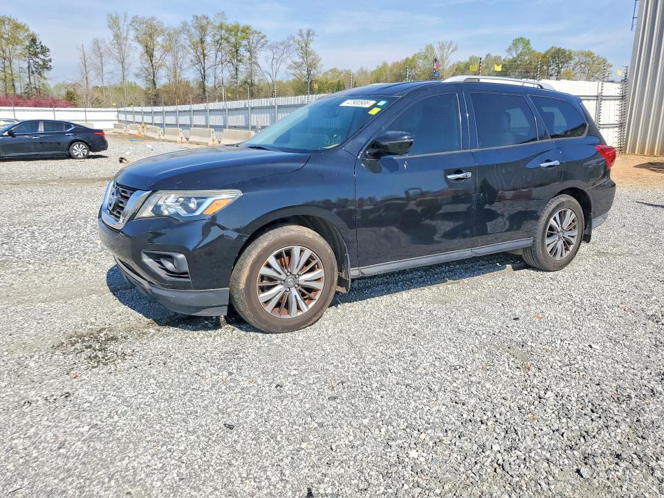 2017 Nissan Pathfinder sl