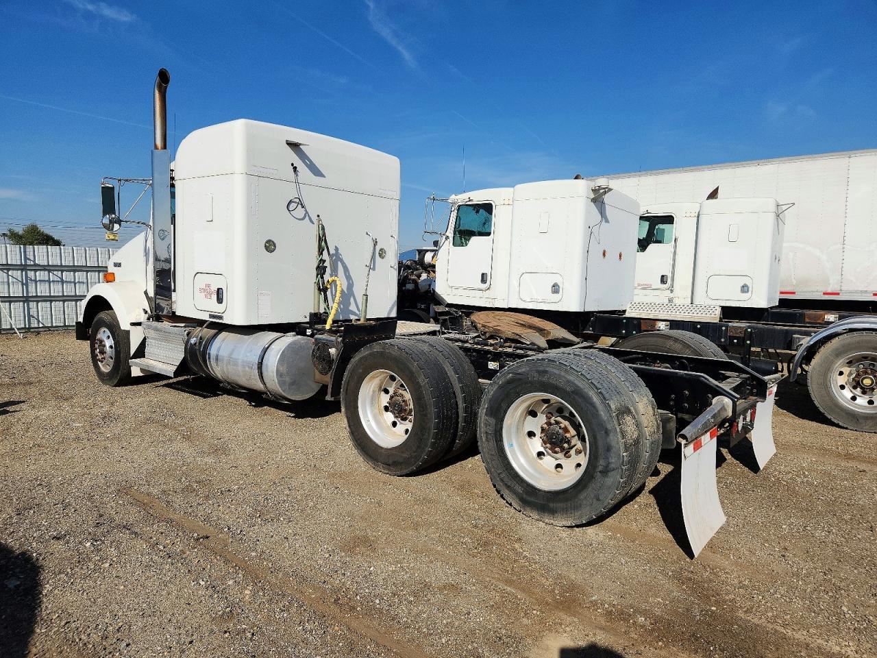 2015 Kenworth T800 Semi Truck