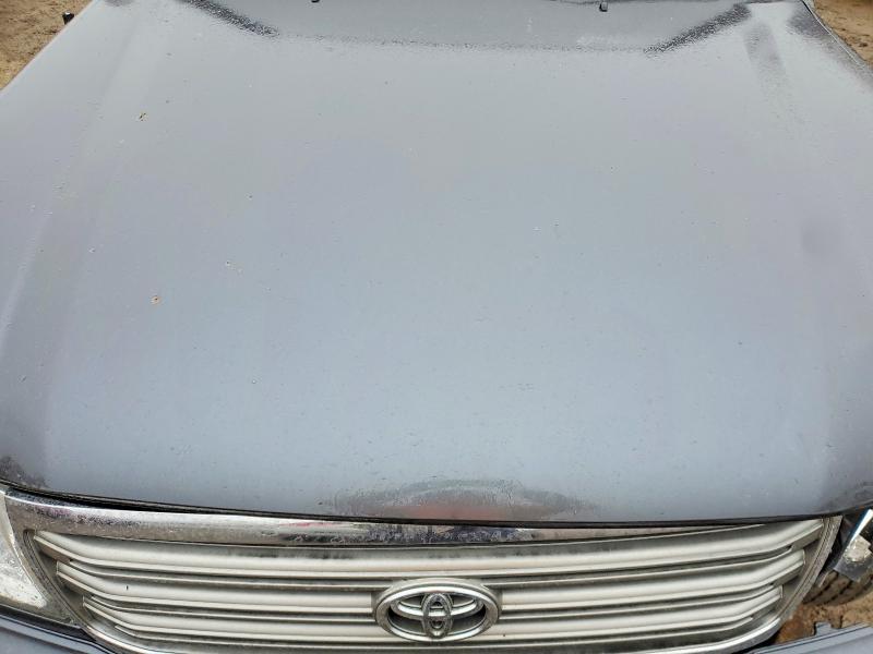 2004 Toyota Land Cruiser Base