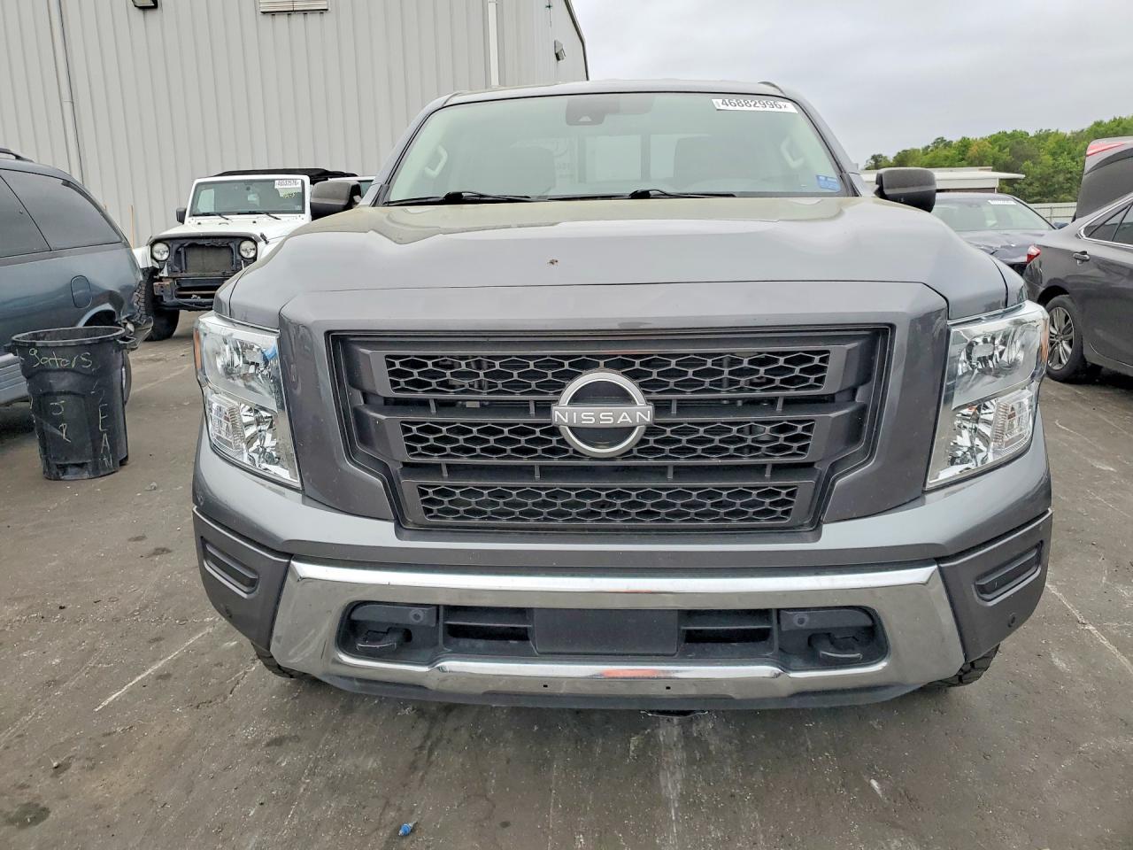 2024 Nissan Titan SV