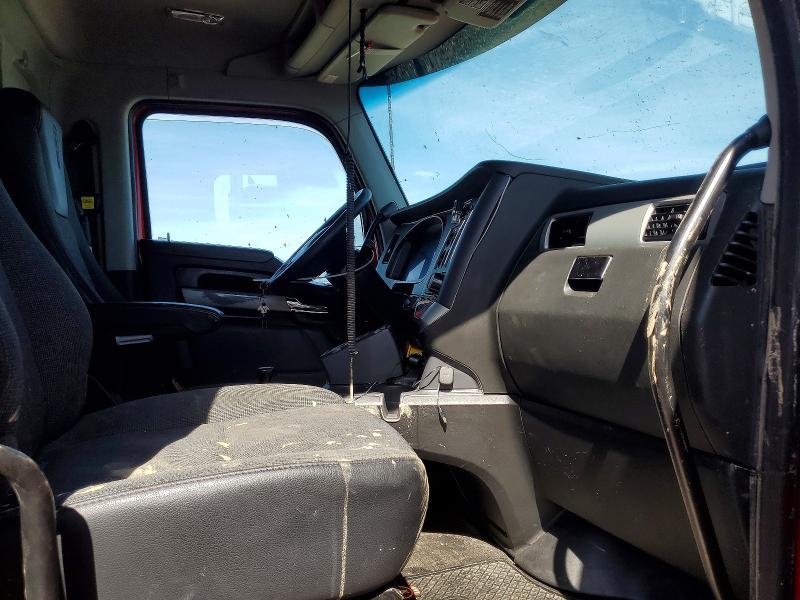 2023 Kenworth T880 Dump Truck