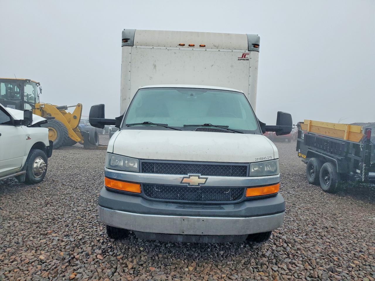 2018 Chevrolet Express BOX Truck