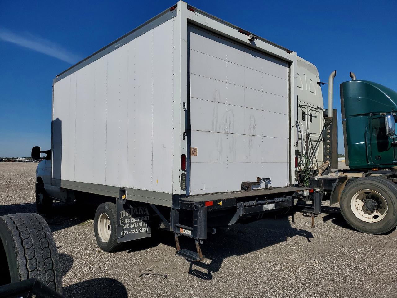 2019 Ford E350 BOX Truck