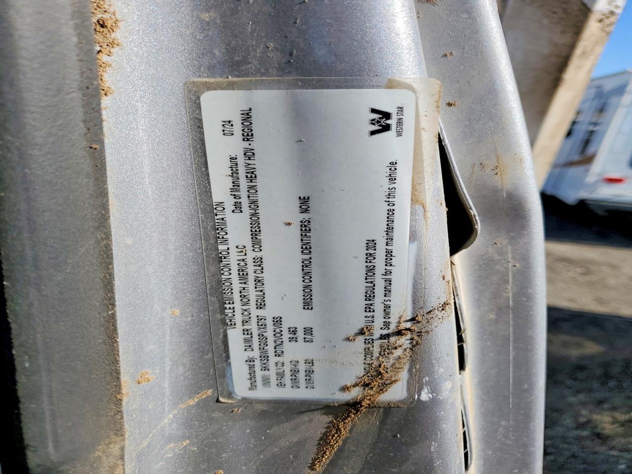 2025 Western Star 49X Chassis Semi Truck