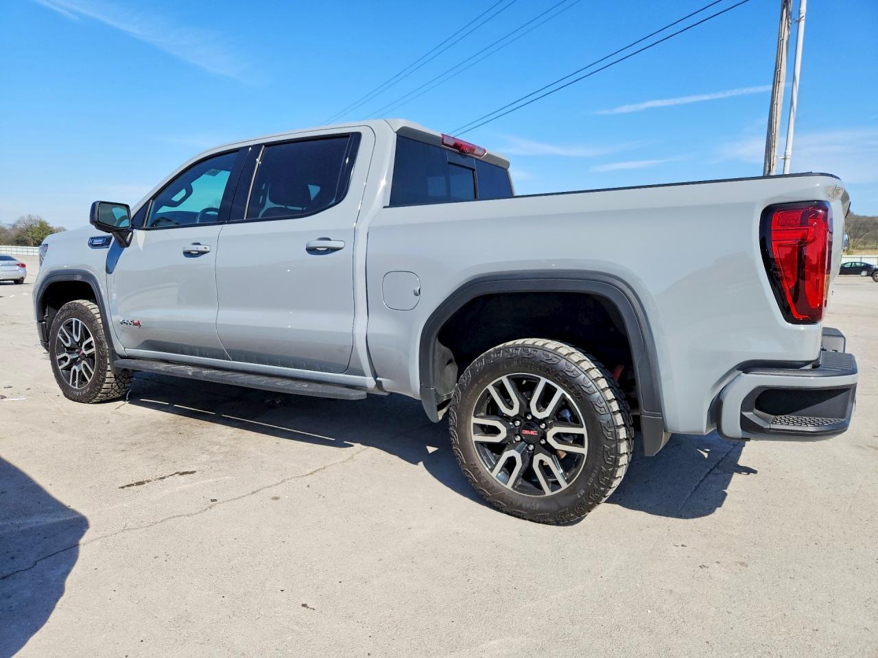 2025 GMC Sierra K1500 AT4