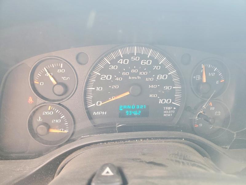 2004 Chevrolet Express BOX Truck