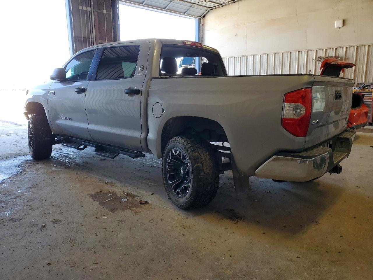 2014 Toyota Tundra SR5