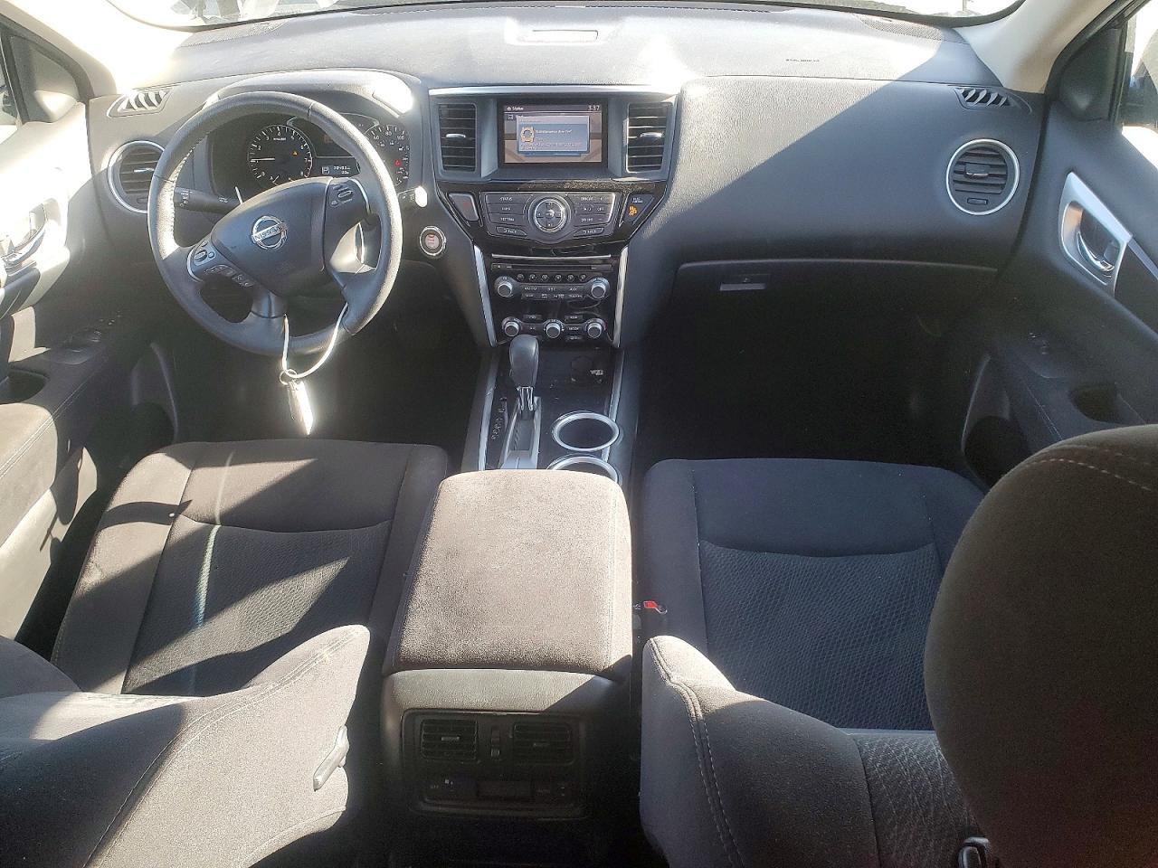 2014 Nissan Pathfinder sv