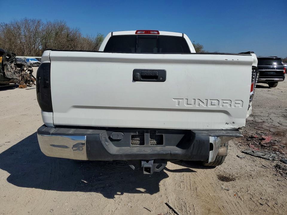 2018 Toyota Tundra SR5