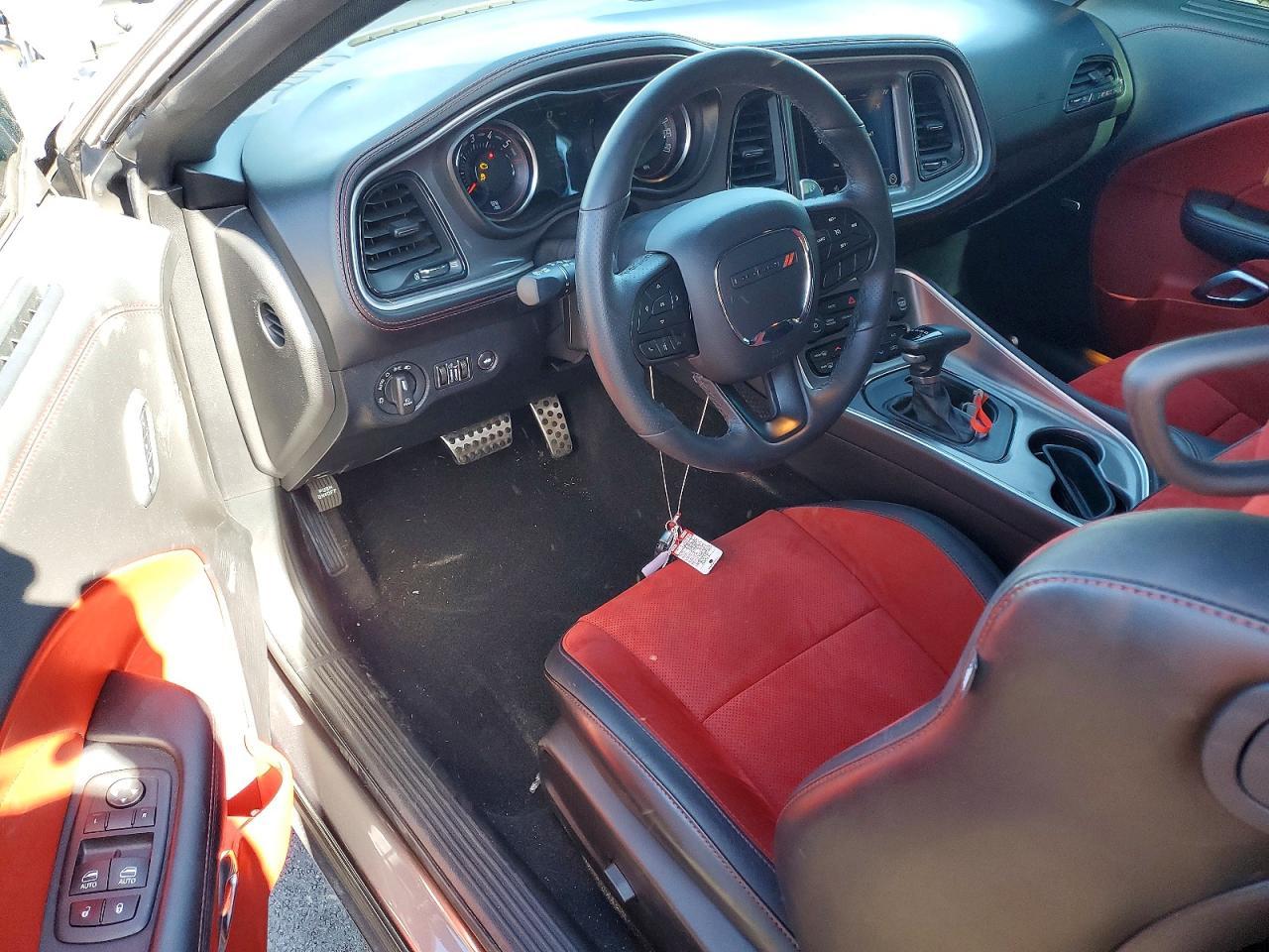 2022 Dodge Challenger r