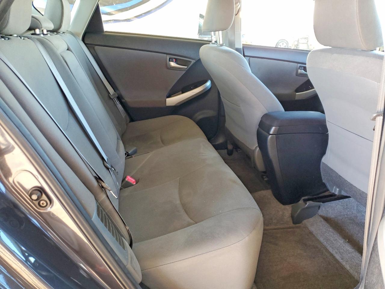 2014 Toyota Prius two