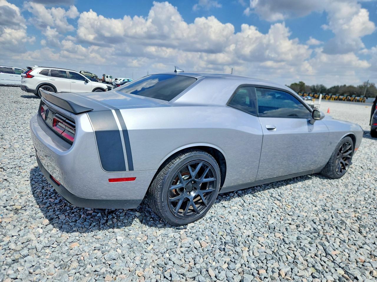 2015 Dodge Challenger r