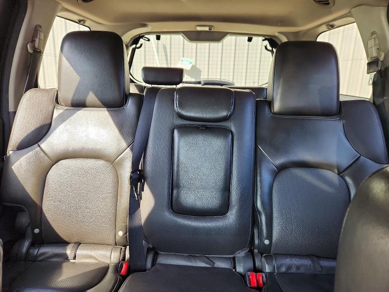 2012 Nissan Pathfinder s