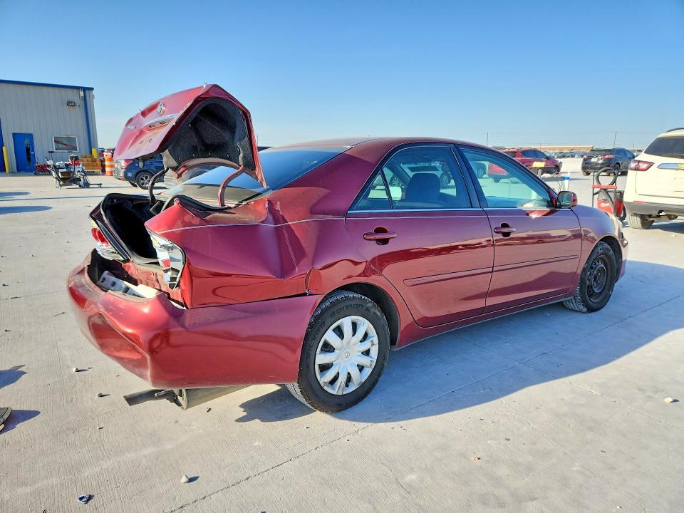 2005 Toyota Camry le