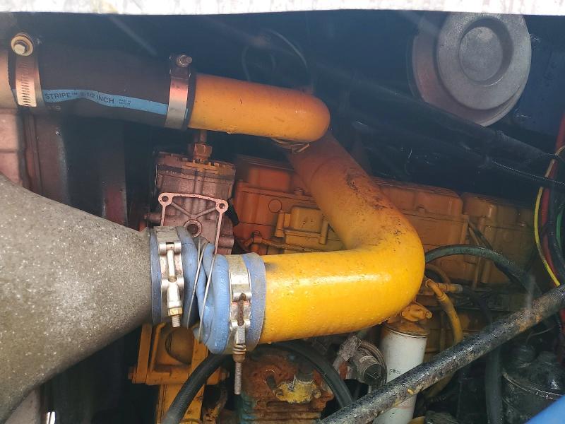 2002 Freigliner 2002 Freightliner FLD112 Semi Truck