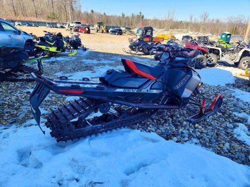 2020 Skidoo Snowmobile